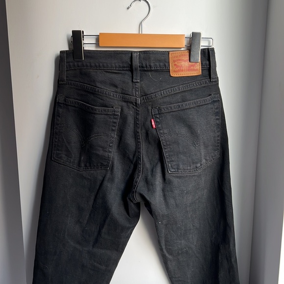Black Levi’s denim - Picture 2 of 4